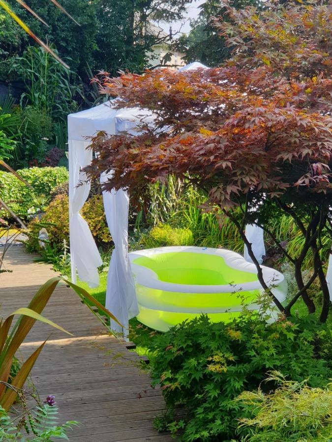 Tropical Garden Oasis Rooms 버밍엄 외부 사진
