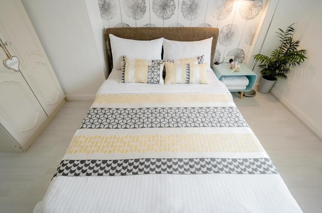Tropical Garden Oasis Rooms 버밍엄 외부 사진